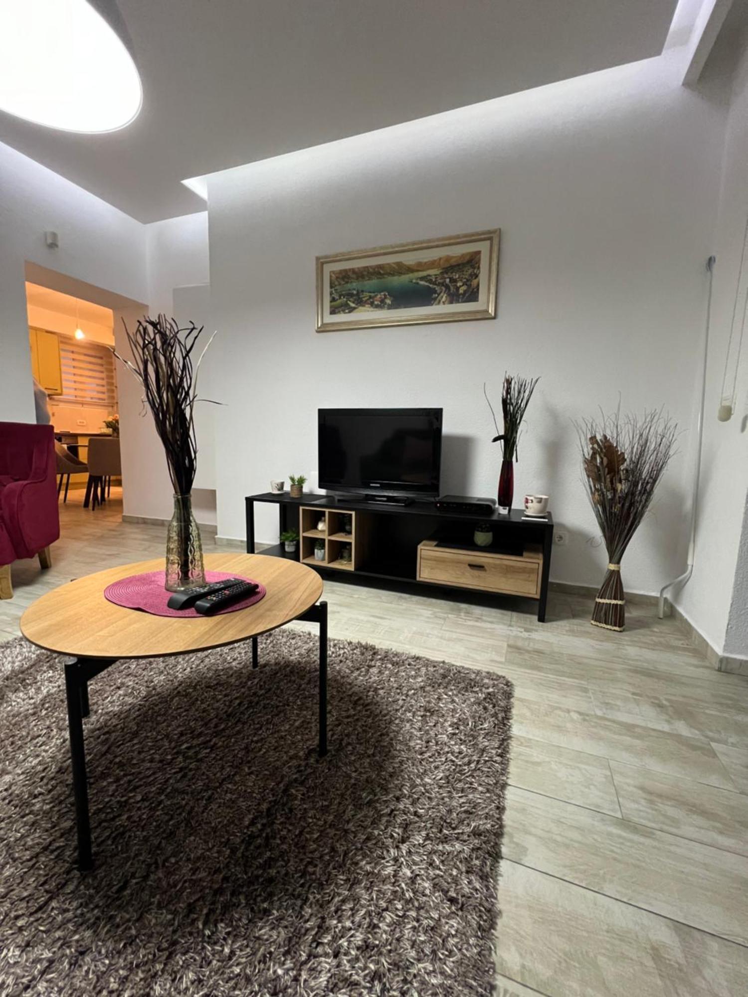Ferienwohnung Apartman Nadja Kotor Exterior foto
